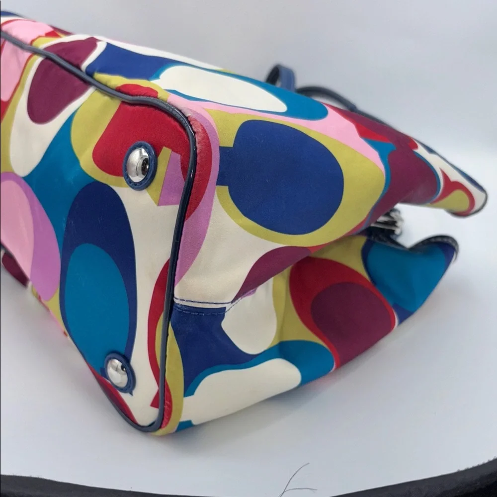 Coach Colorful Signature Scarf Print Framed Carryall Shoulder Kiss Lock Bag - Picture 4 of 12